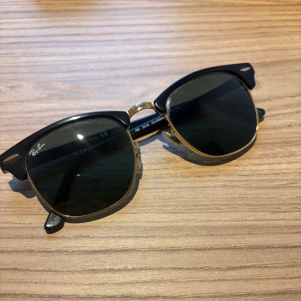 Ray-Ban Clubmaster Black Frame